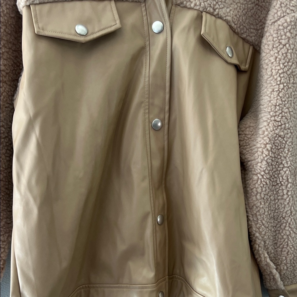 Fourth & Reckless Women's Tan Teddy Jacket.   CAJA. # 3 - Picture 3 of 10